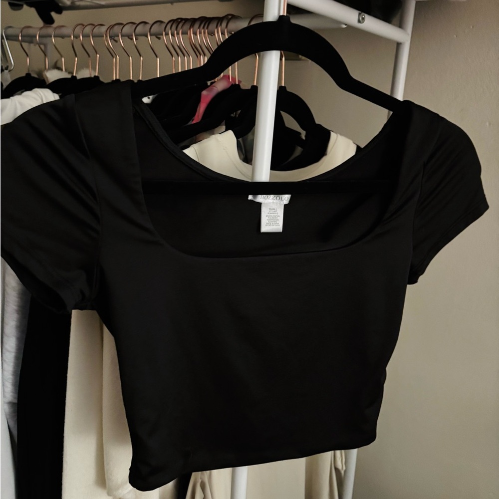 bozzolo size s black crop top !